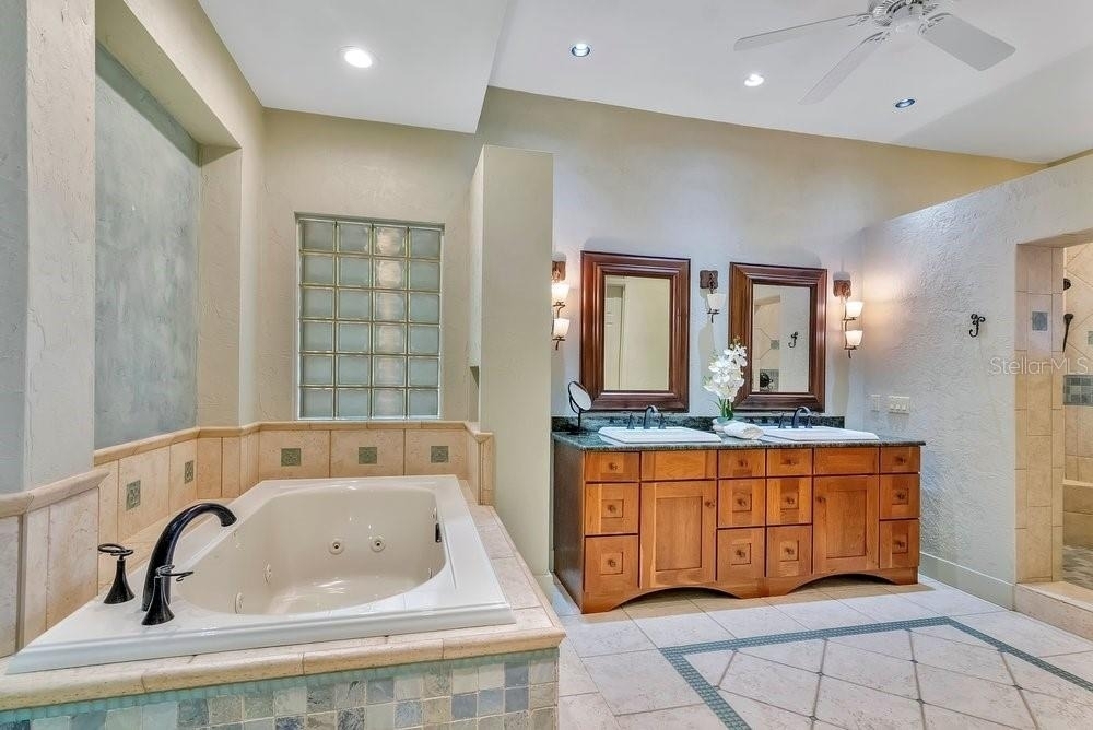 10577 Down Lakeview Circle - Photo 47