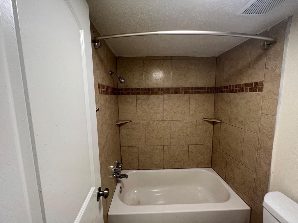 10110 Westview Drive - Photo 3