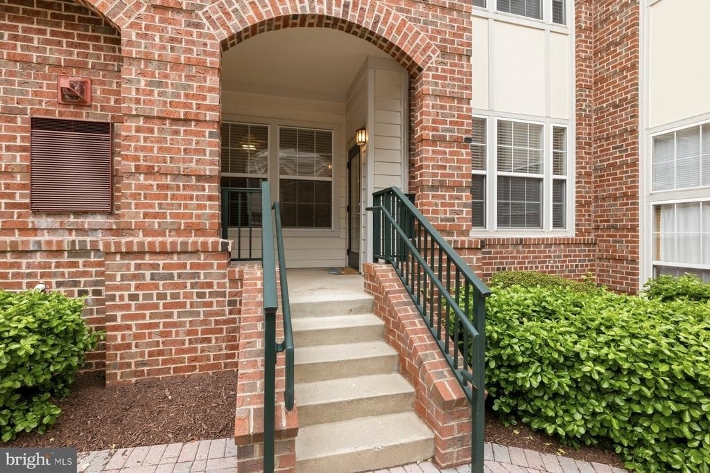7 Booth Street - Photo 1