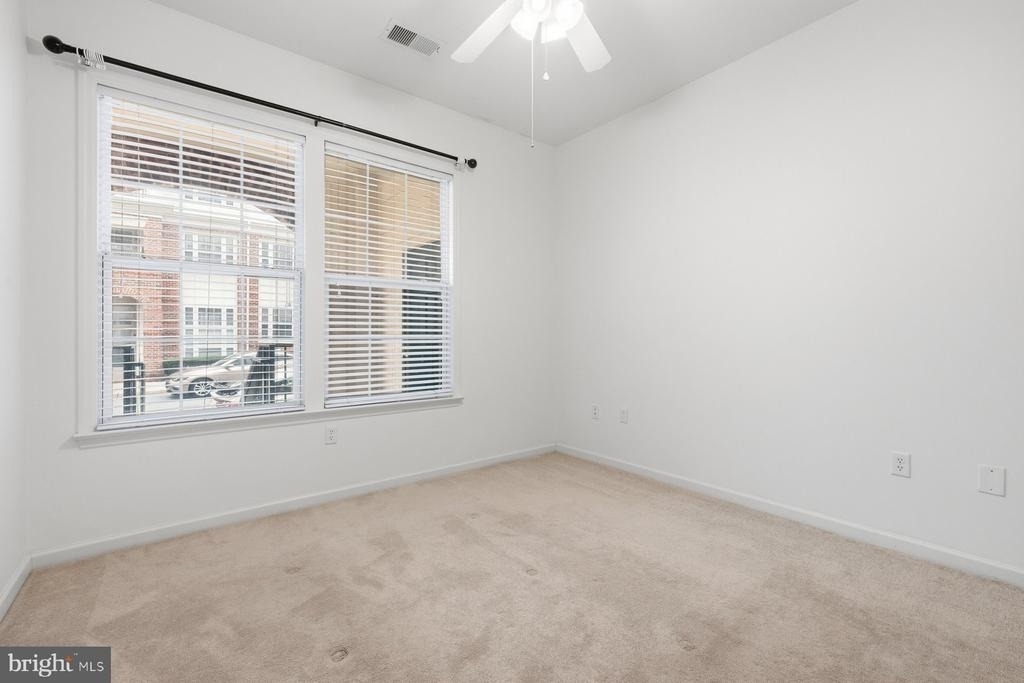 7 Booth Street - Photo 12