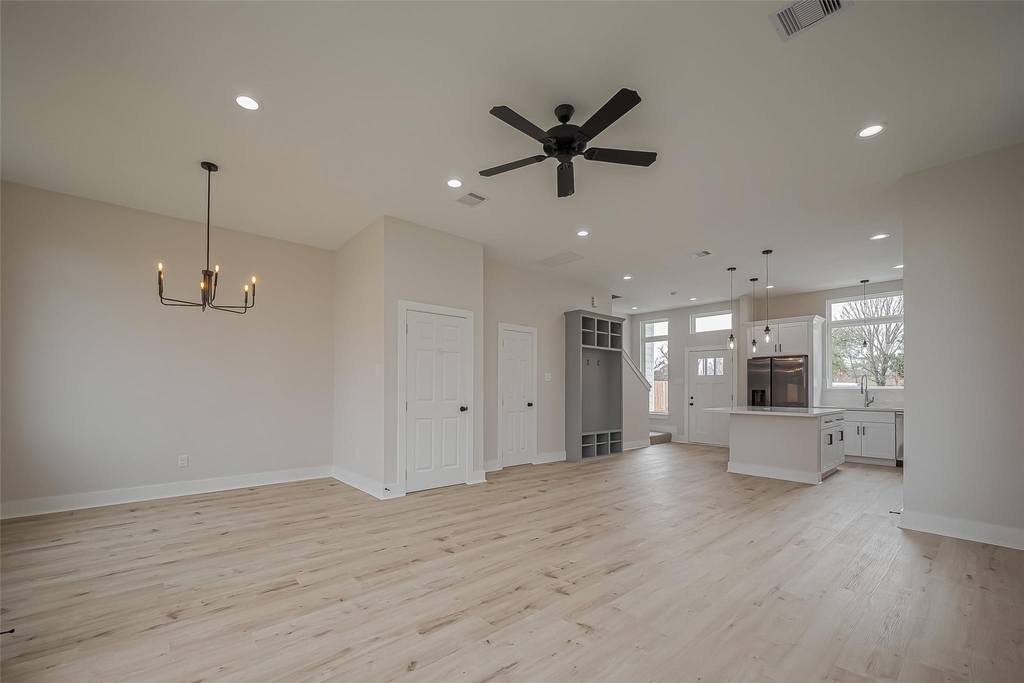918 Saint Clair Street - Photo 7