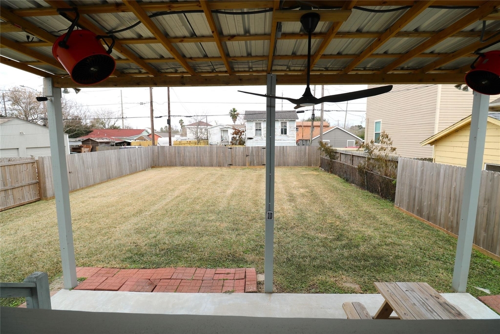 5506 Avenue Q 1/2 - Photo 20