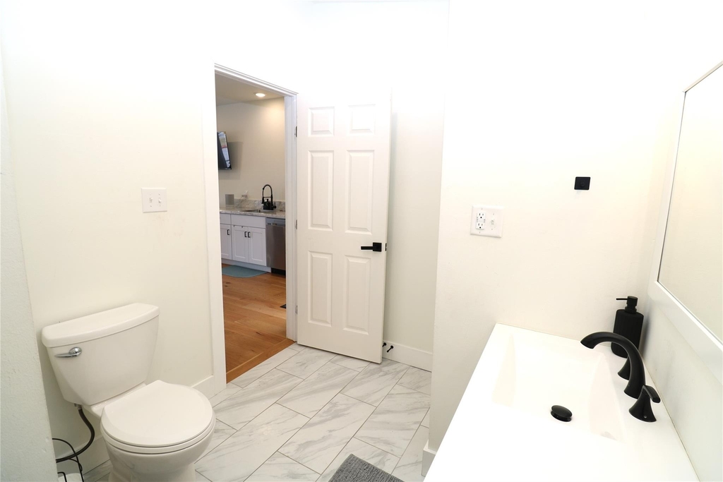 5506 Avenue Q 1/2 - Photo 18