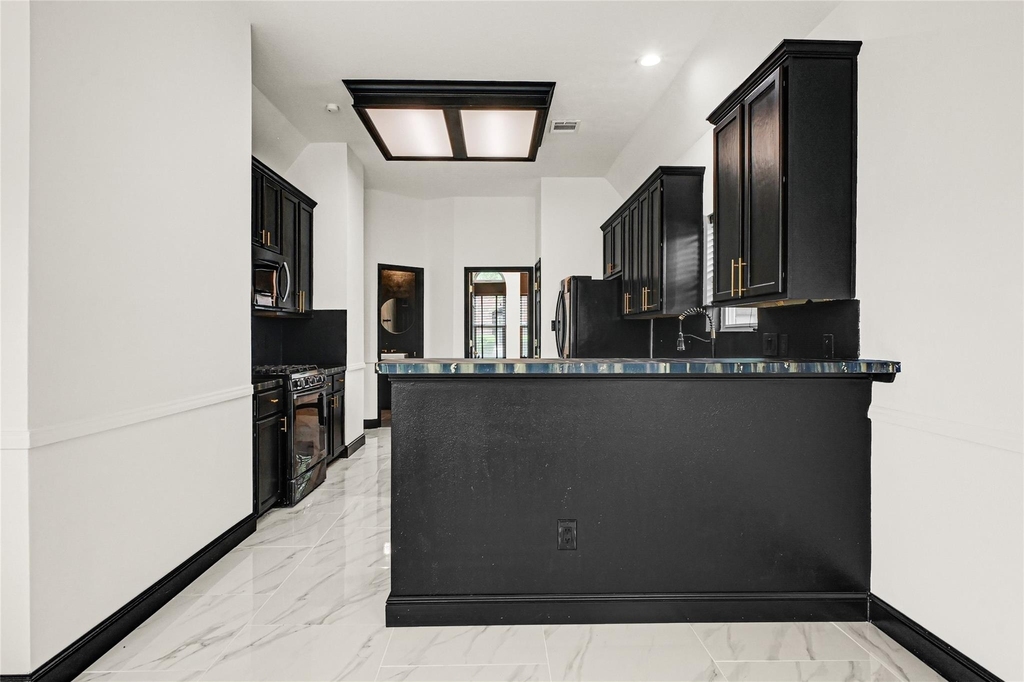 11915 Helene Court - Photo 6