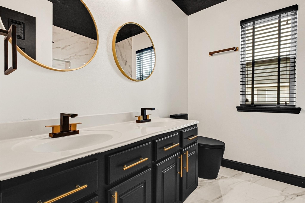 11915 Helene Court - Photo 17