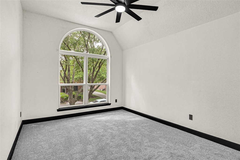 11915 Helene Court - Photo 19