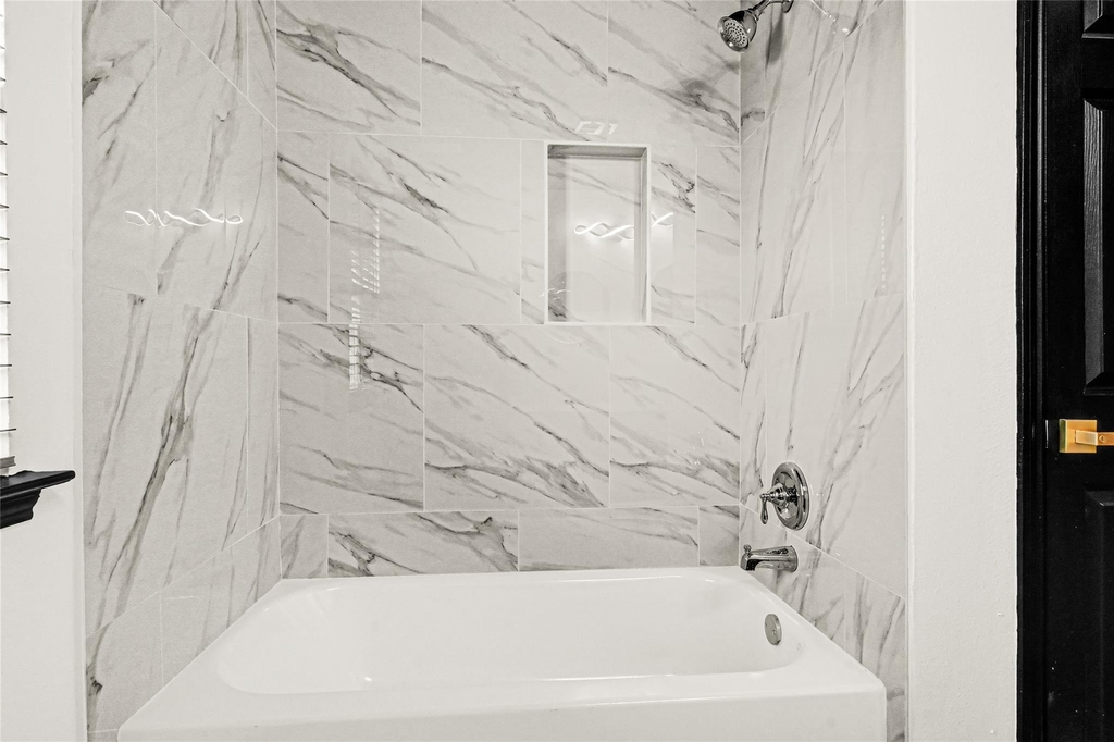 11915 Helene Court - Photo 16