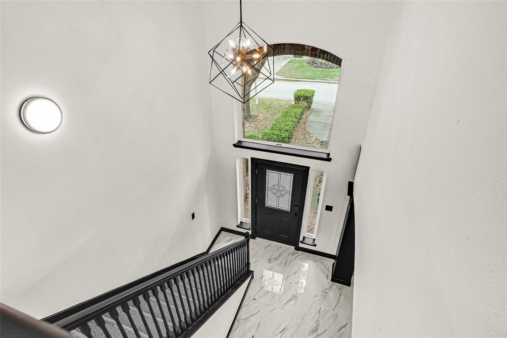 11915 Helene Court - Photo 12