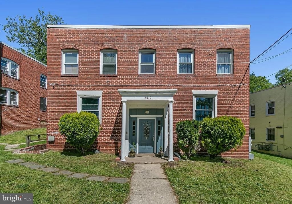 3212 28th Street Se - Photo 0