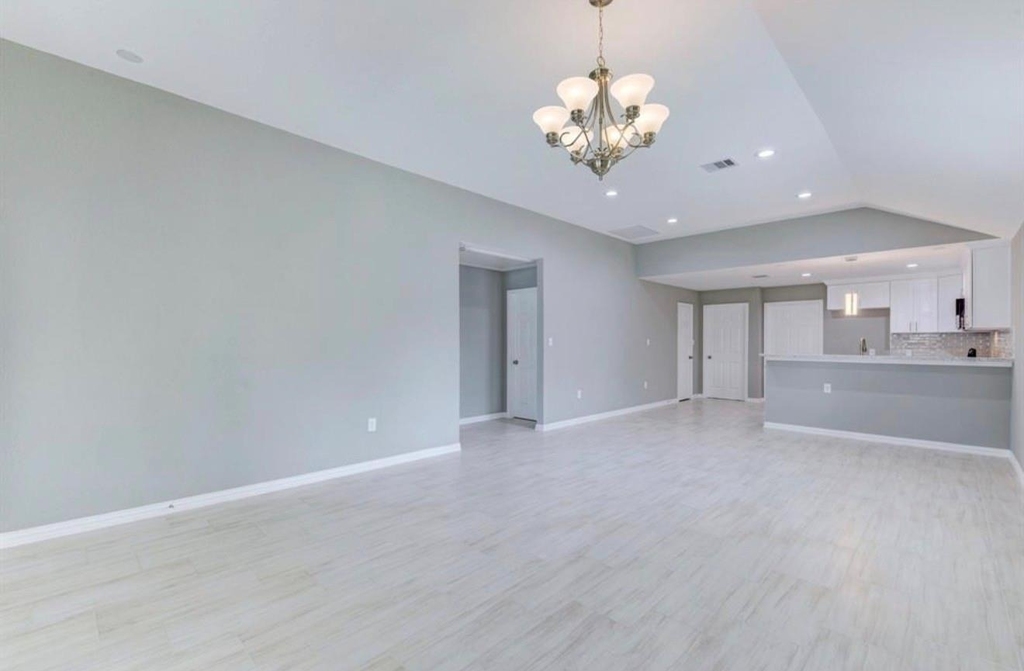 5824 Glen Lee Drive - Photo 2