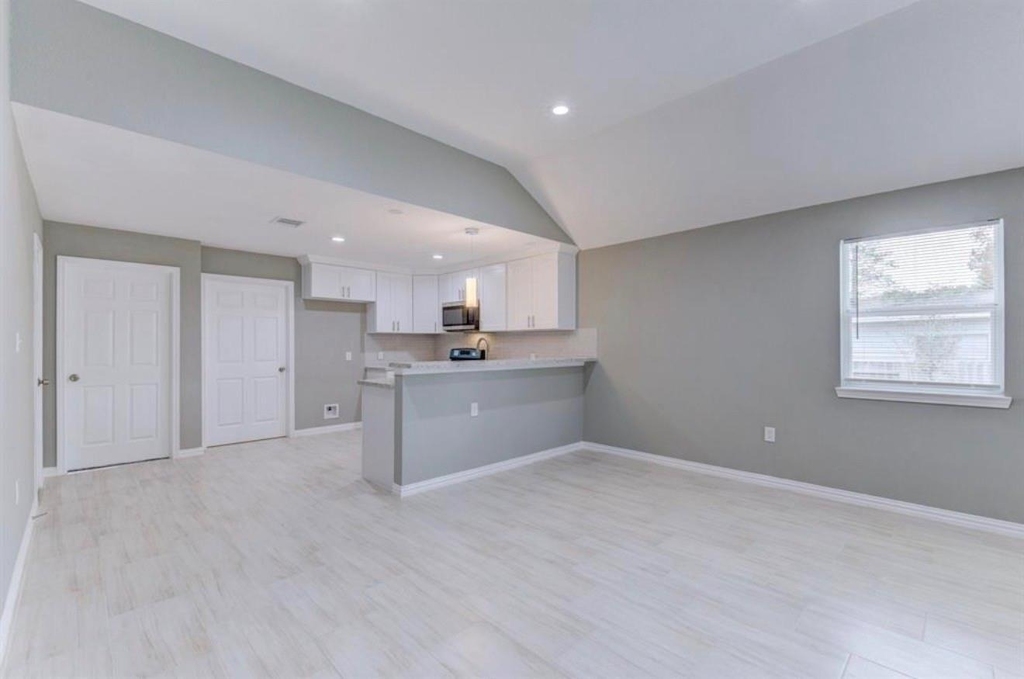 5824 Glen Lee Drive - Photo 4