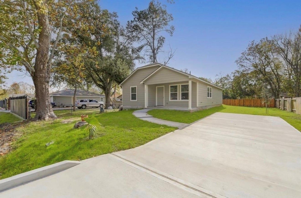 5824 Glen Lee Drive - Photo 1