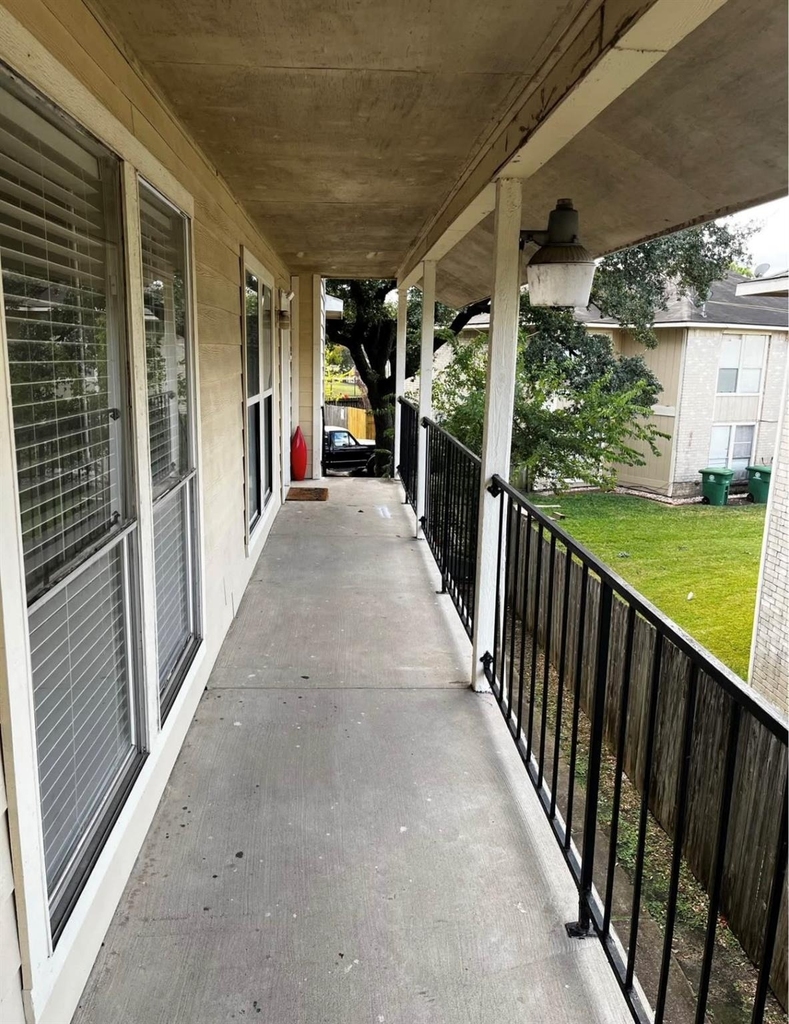 12118 W Bellfort Avenue - Photo 13