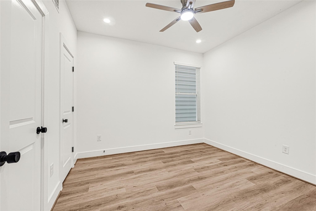 4606 Crown Grove Lane - Photo 17