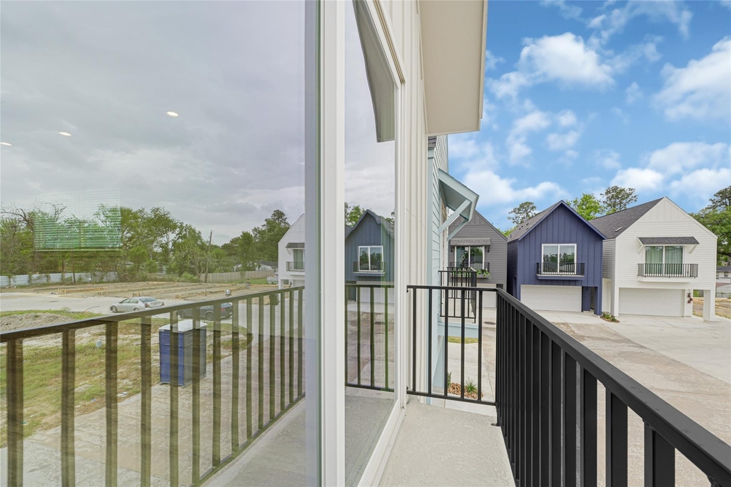 4606 Crown Grove Lane - Photo 5