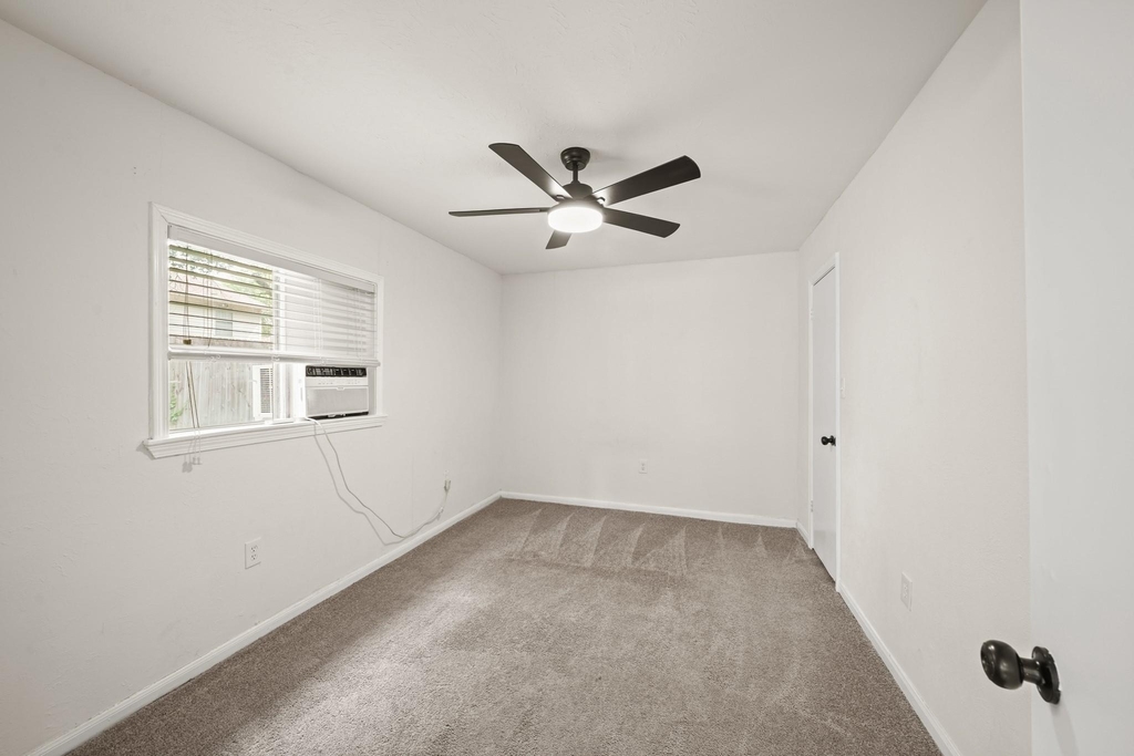 6711 Pickett Drive - Photo 16