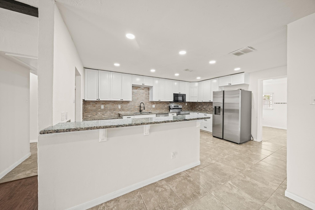 6711 Pickett Drive - Photo 6