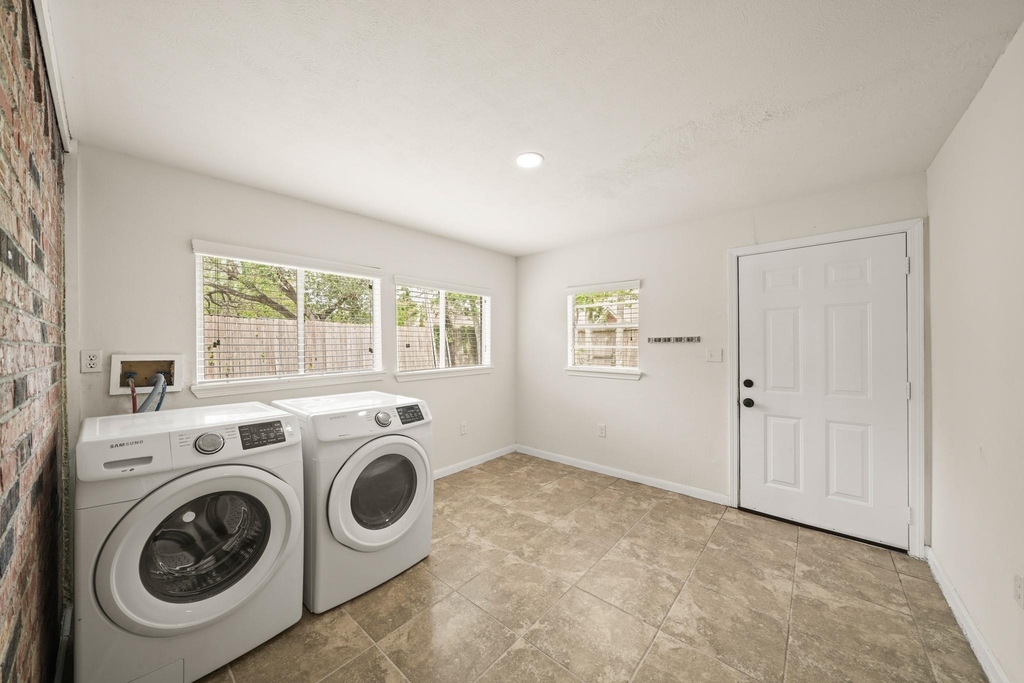 6711 Pickett Drive - Photo 12