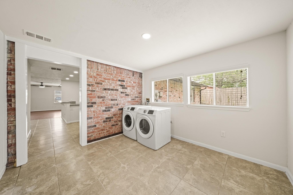 6711 Pickett Drive - Photo 13