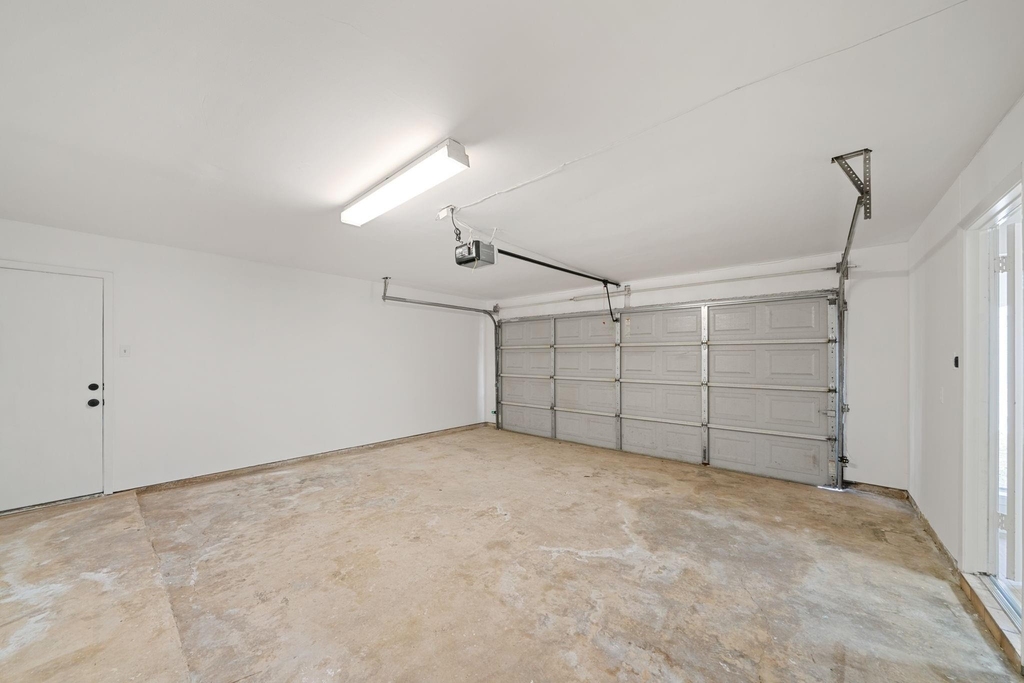 15034 Rose Valley Drive - Photo 31