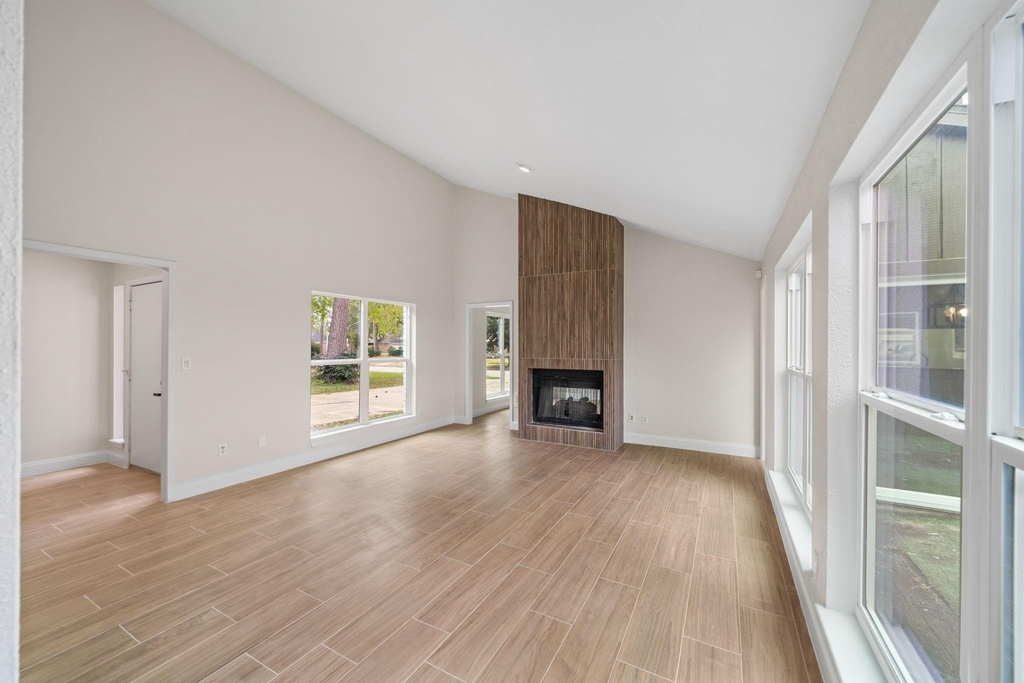 15034 Rose Valley Drive - Photo 8