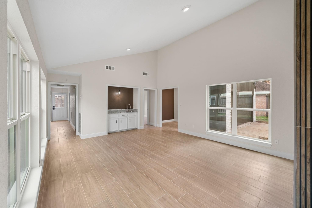 15034 Rose Valley Drive - Photo 7
