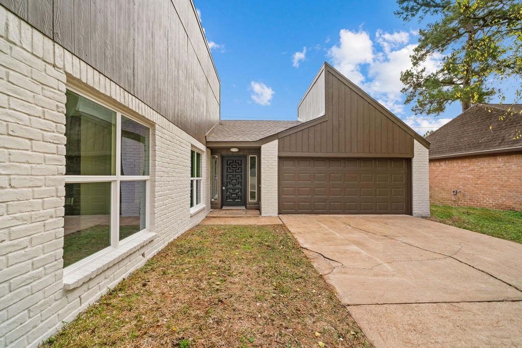 15034 Rose Valley Drive - Photo 3