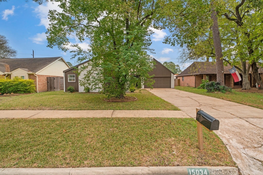 15034 Rose Valley Drive - Photo 1