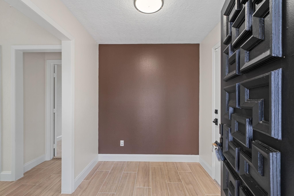15034 Rose Valley Drive - Photo 4