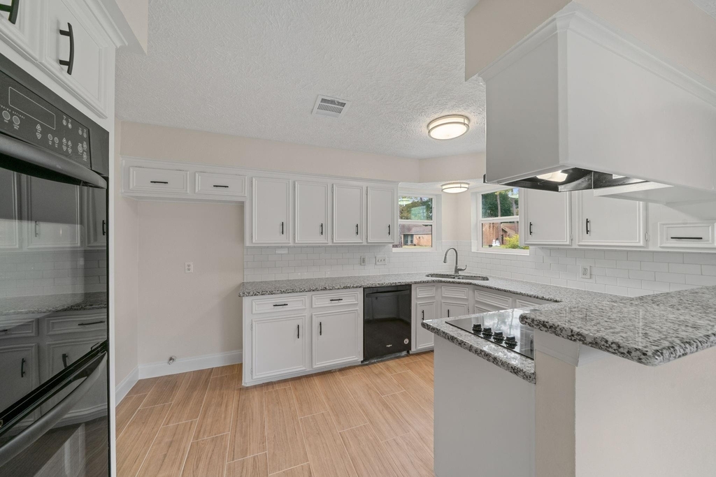 15034 Rose Valley Drive - Photo 12
