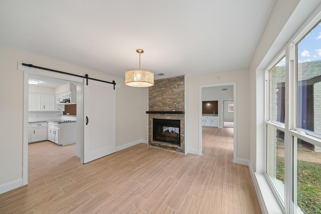 15034 Rose Valley Drive - Photo 10