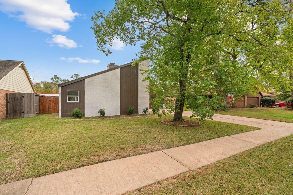 15034 Rose Valley Drive - Photo 2