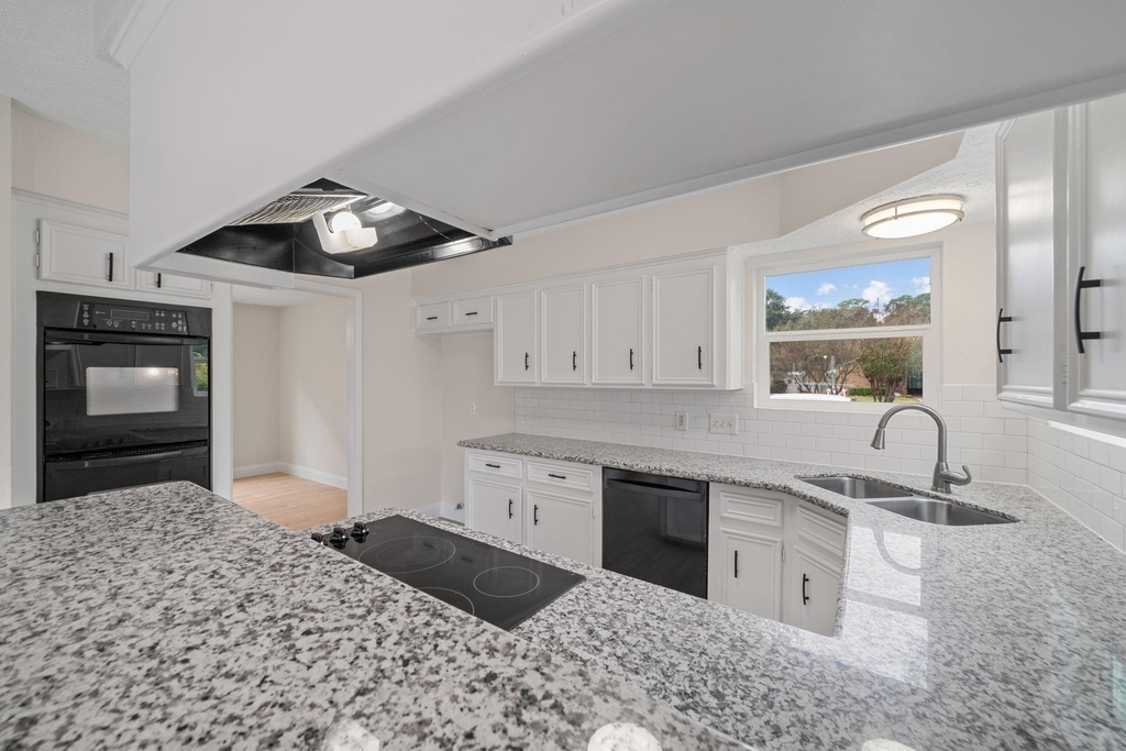 15034 Rose Valley Drive - Photo 14