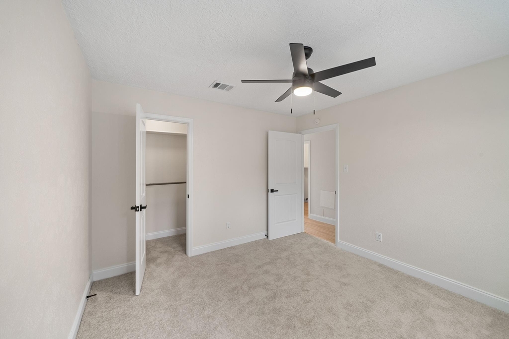 15034 Rose Valley Drive - Photo 18