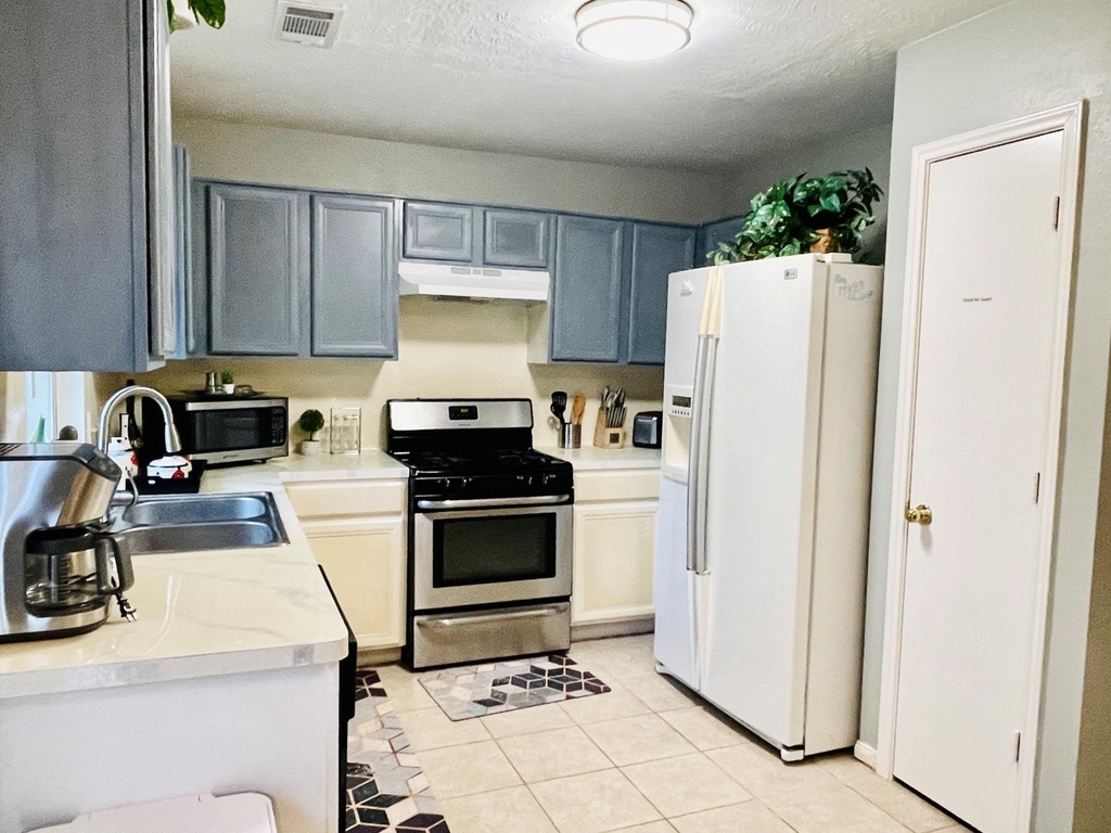 118 Willoughby Court - Photo 10