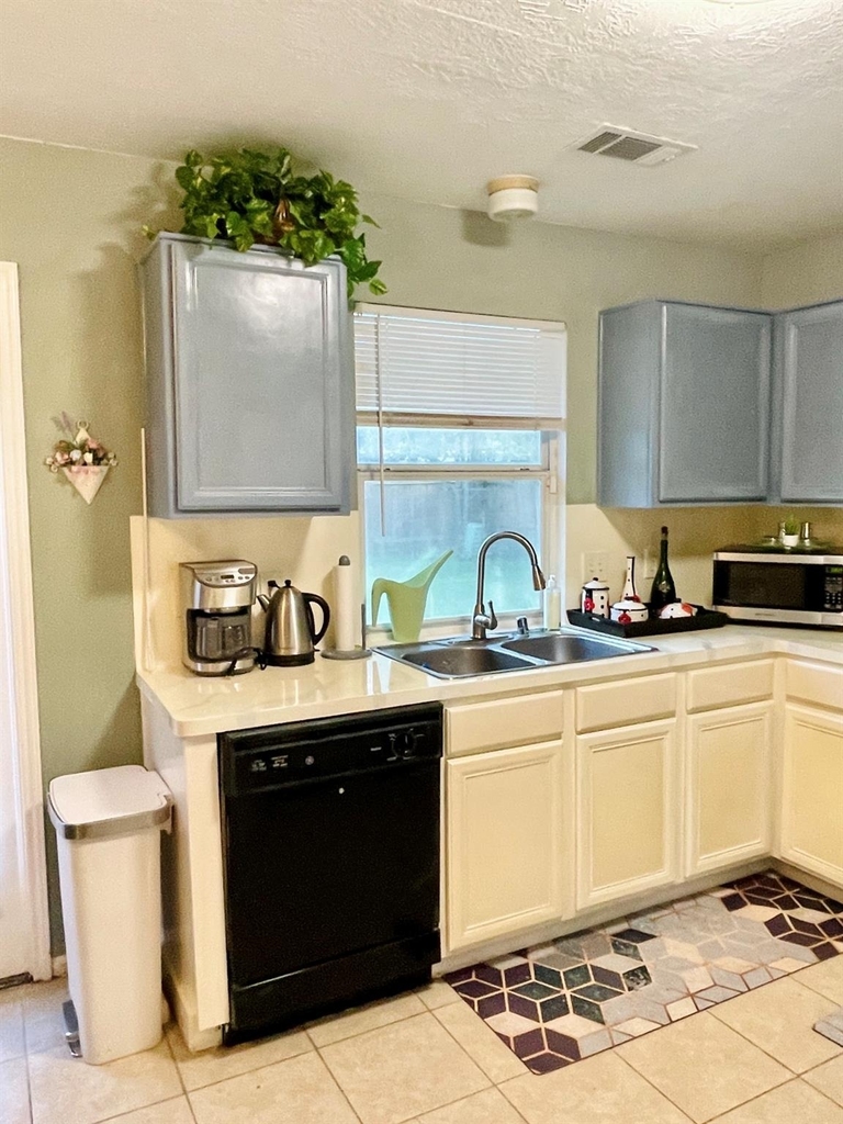 118 Willoughby Court - Photo 11