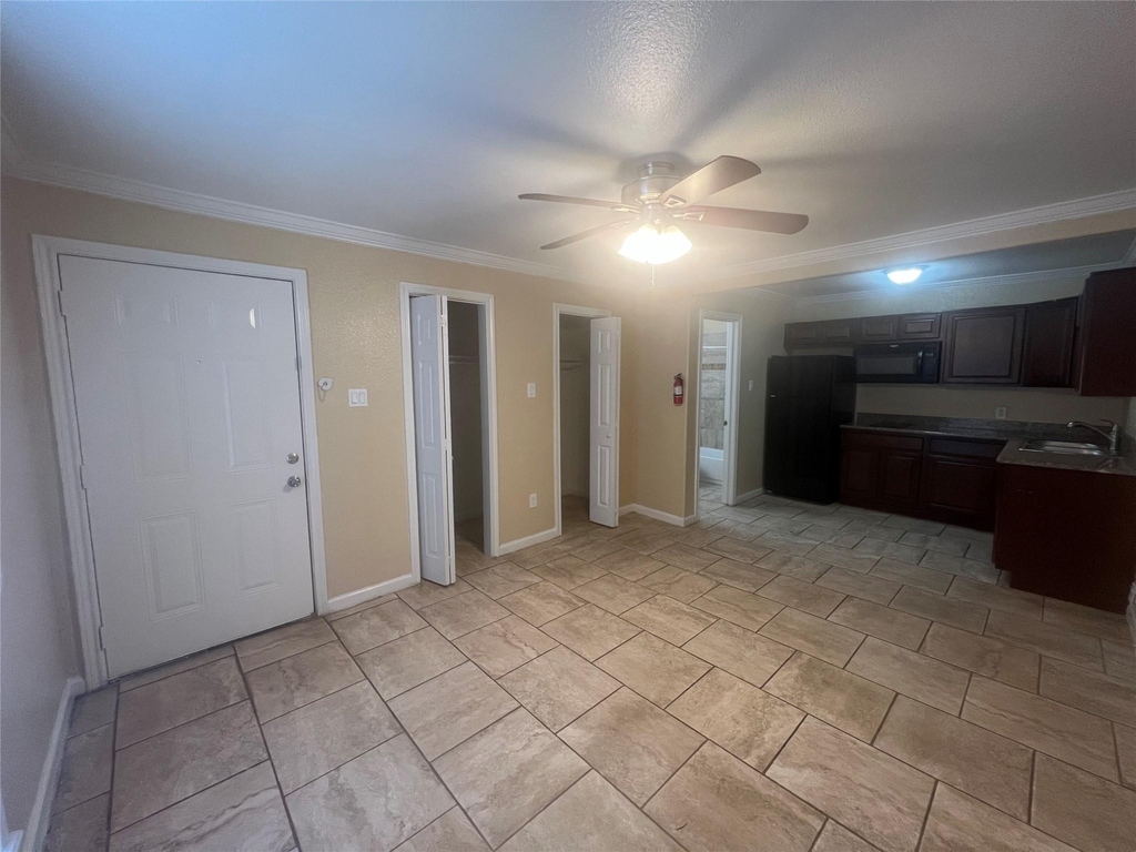 10110 Westview Drive - Photo 4