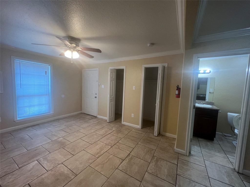 10110 Westview Drive - Photo 6