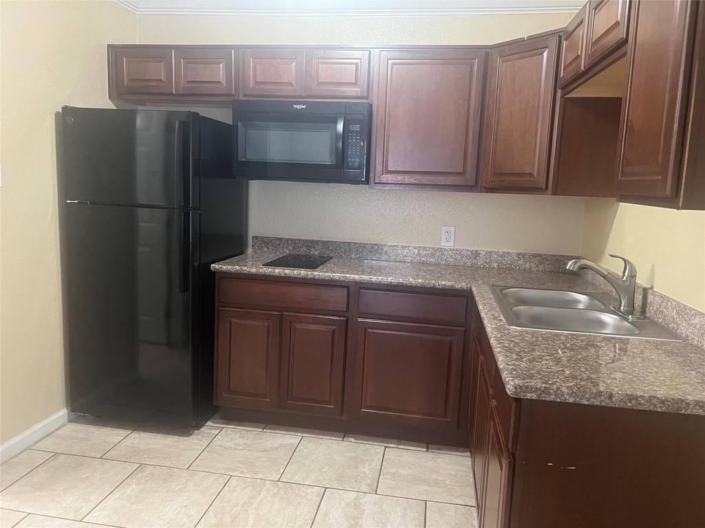 10110 Westview Drive - Photo 3