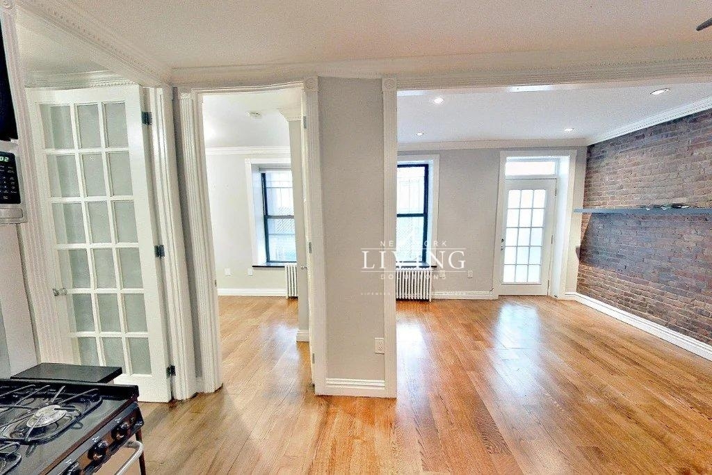 East 5th Street - Photo 3