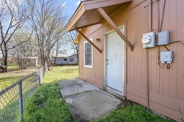 916 8th Street Nw - Photo 4