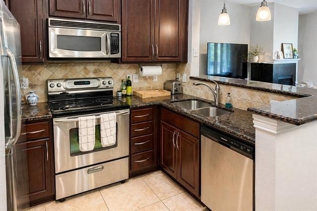 2201 Wolf Street - Photo 3