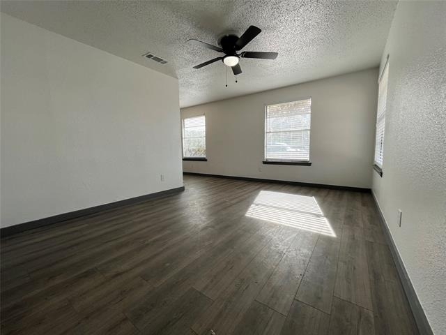 2526 Louise Street - Photo 3
