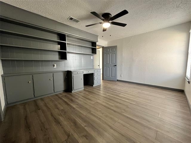 2526 Louise Street - Photo 9