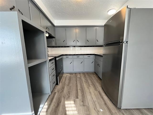 2526 Louise Street - Photo 5
