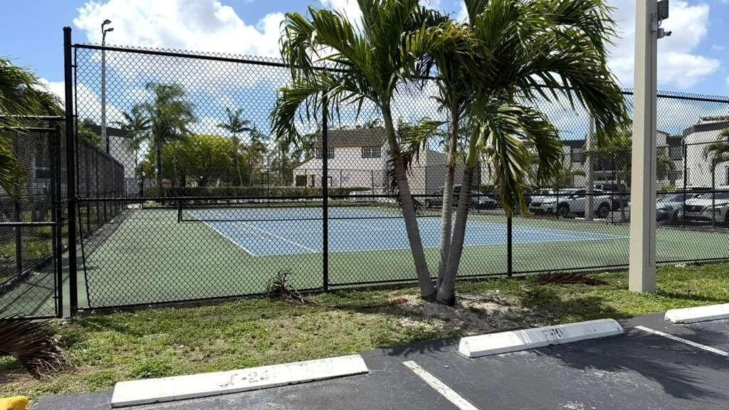 9711 Fontainebleau Boulevard - Photo 13