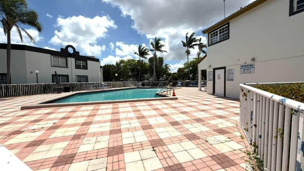 9711 Fontainebleau Boulevard - Photo 14