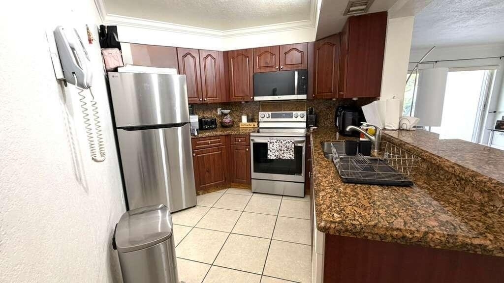 9711 Fontainebleau Boulevard - Photo 4