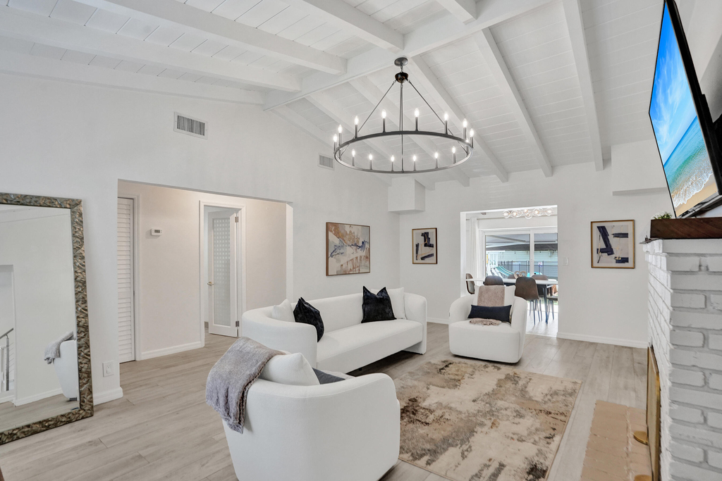 1606 Se 1st Street - Photo 1