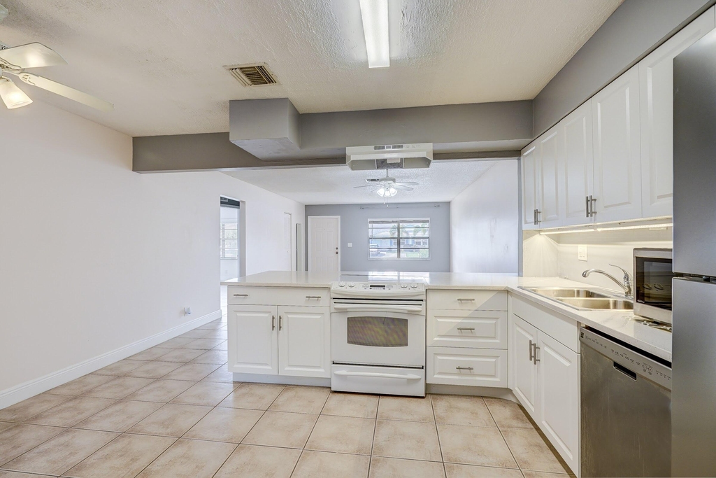 3929 Kenas Street - Photo 12